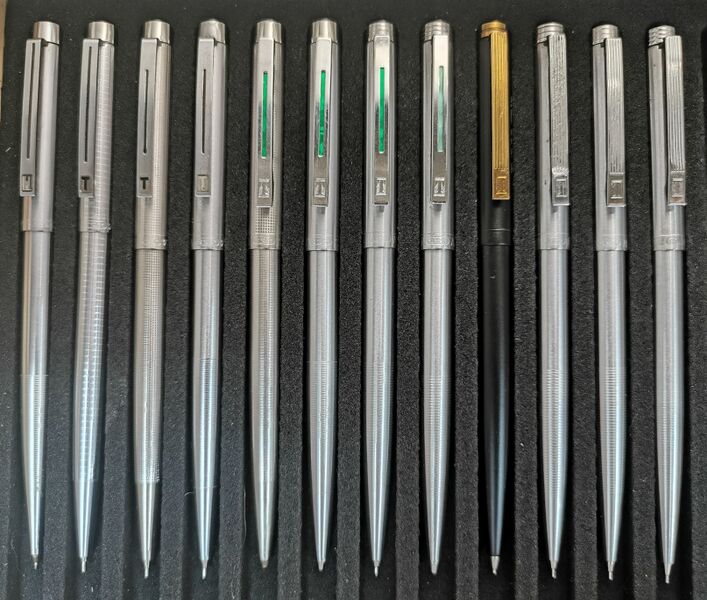 File:THREE STAR 700.jpg